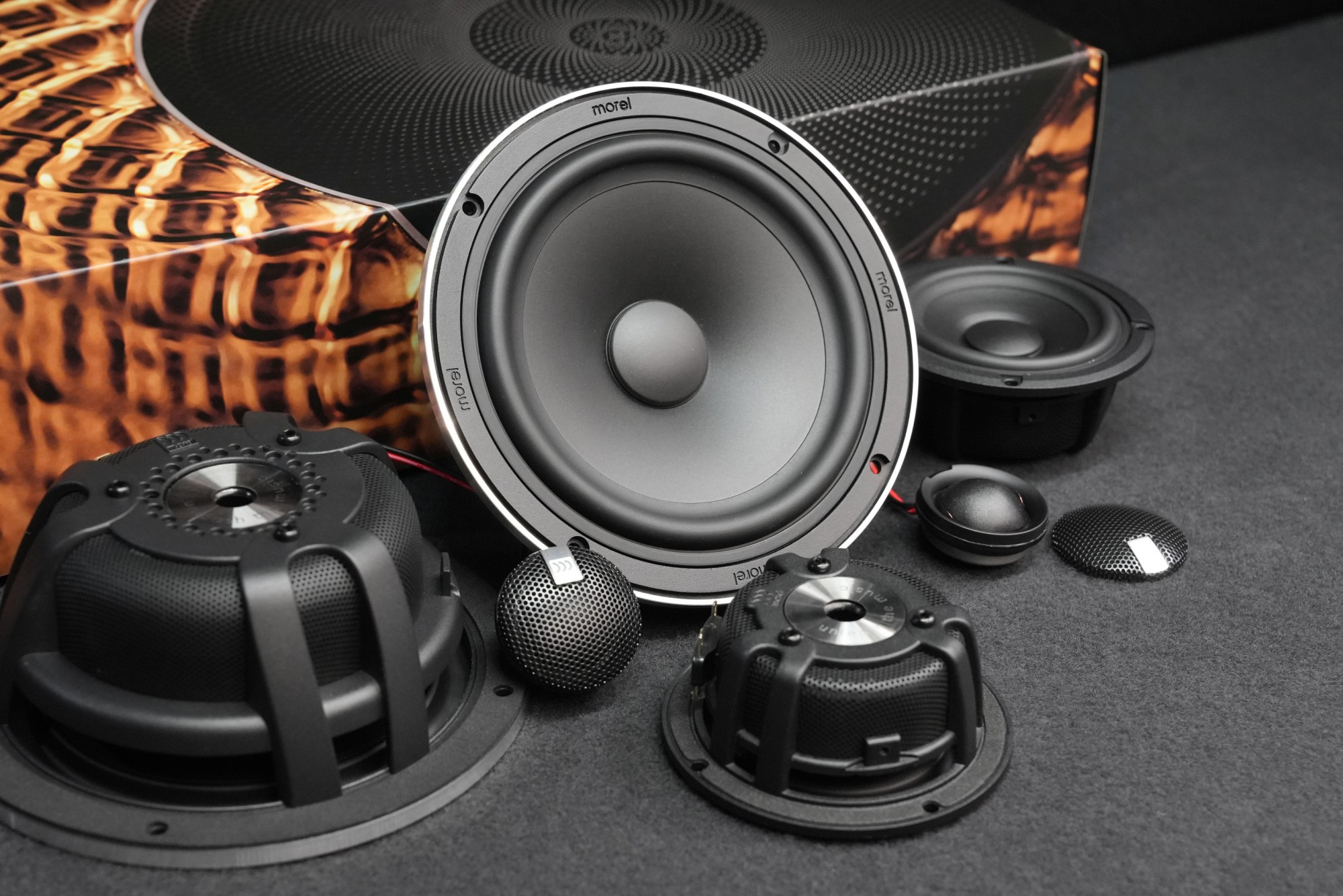 Zadní reproduktory do auta nepatří - a my vám vysvětlíme proč