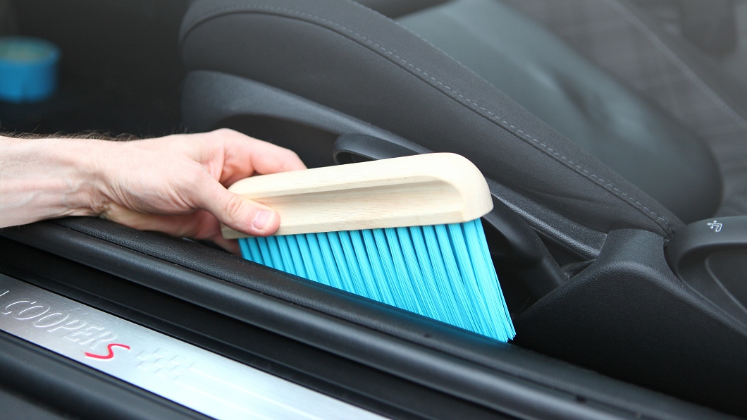 car brush