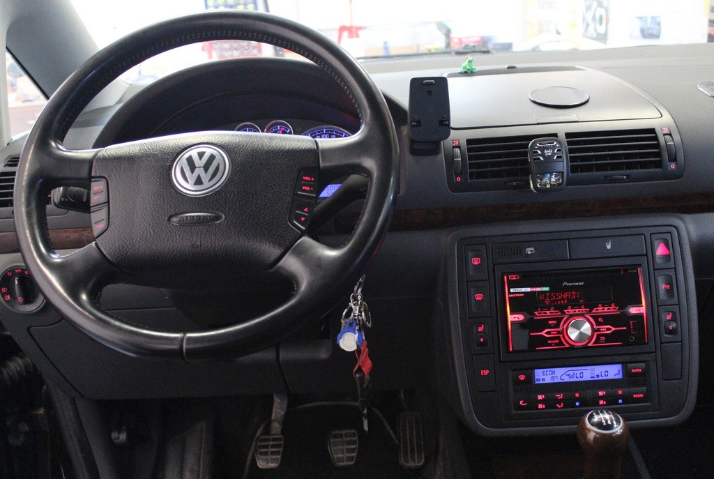 Магнитола volkswagen sharan
