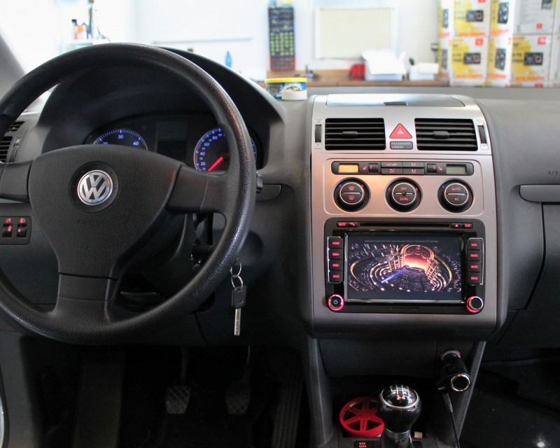 Volkswagen touran магнитола