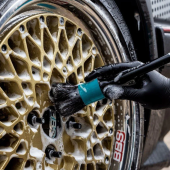 Нежен почистващ препарат за джанти в концентрат Auto Finesse Imperial Wheel Cleaner Concentrate (1 l)