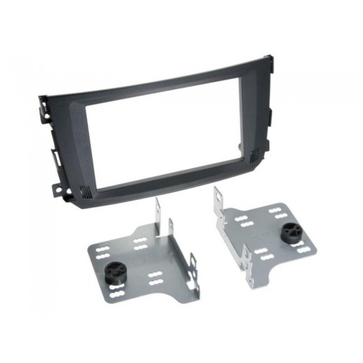 Car radio reduction frame for Smart Fortwo