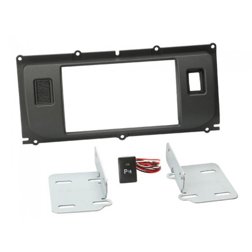 Car radio reduction frame for Land Rover Evoque