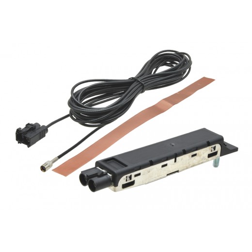 Amplificator de semnal si splitter Calearo 7590007