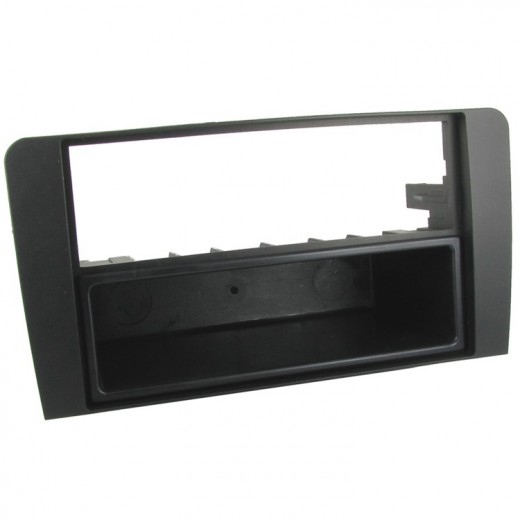 Редукционна рамка за автомобилно радио за Audi A3