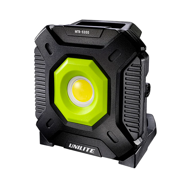 Extrémně výkonné LED světlo napájené aku bateriemi Unilite MTB-5300