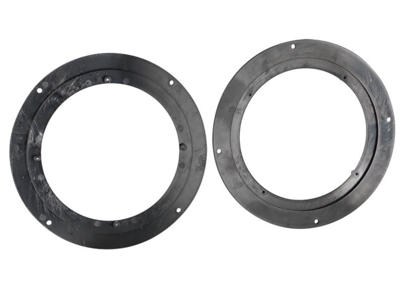 Univerzální plastové podložky pod reproduktory z 200 na 165