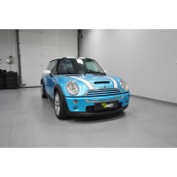 Mini Cooper - montáž autorádia a subwooferu
