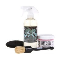 Set of car cosmetics for cleaning and protecting aluminum wheels